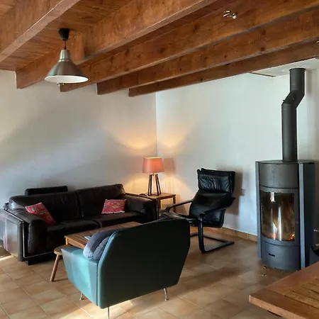 Spacious Near Omaha * Asnieres-en-Bessin