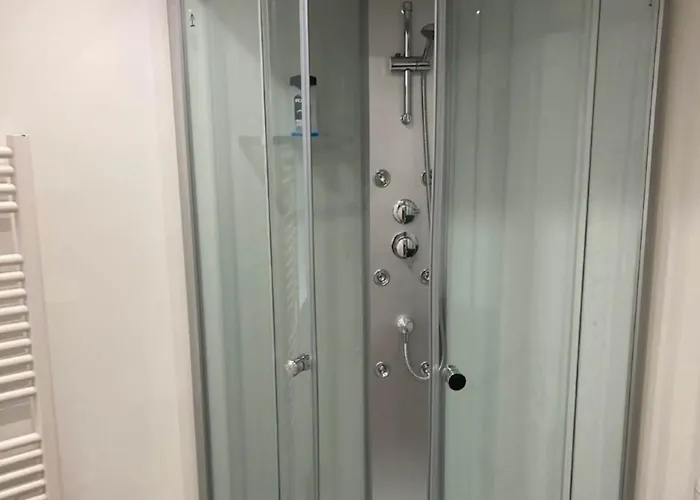 Spacious Near Omaha Asnieres-en-Bessin