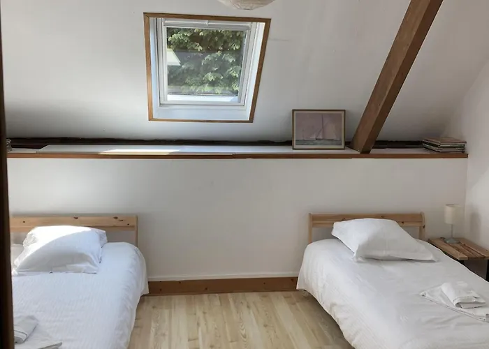 Spacious Near Omaha *