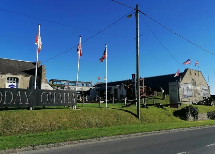 Spacious Near Omaha * Asnieres-en-Bessin